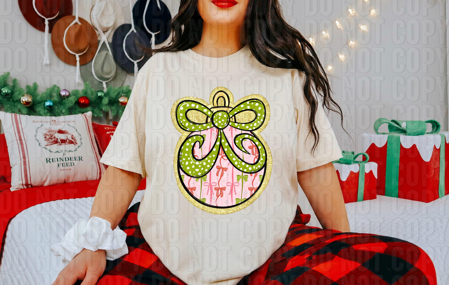 Christmas Bow Ornament Glitter Outline DTF Transfer